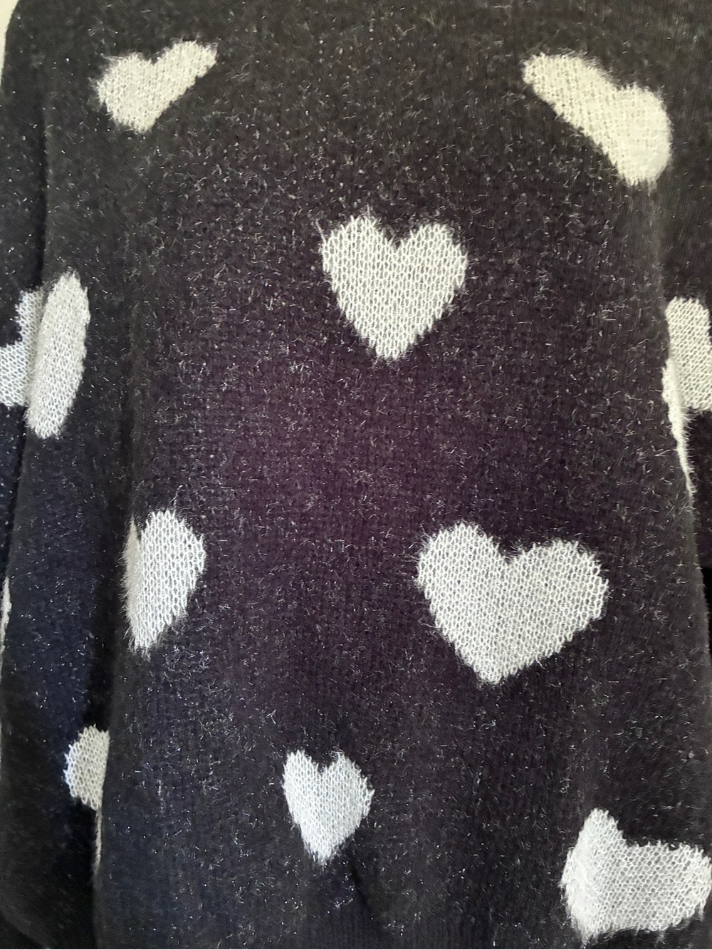 Black Silver Heart Pattern Valentines Day Sweater - Cozy Crewneck Sz L - Picture 9 of 9